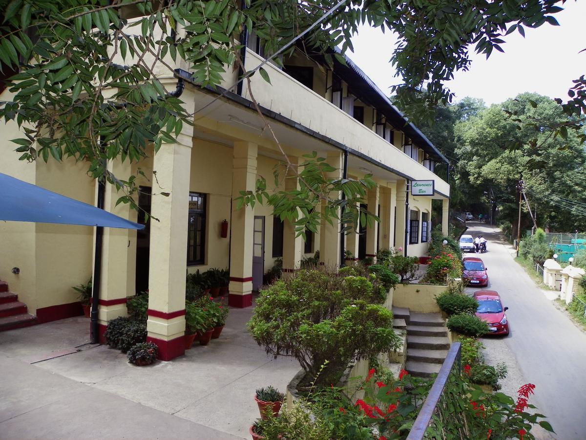 Alasia Hotel Kasauli Bagian luar foto