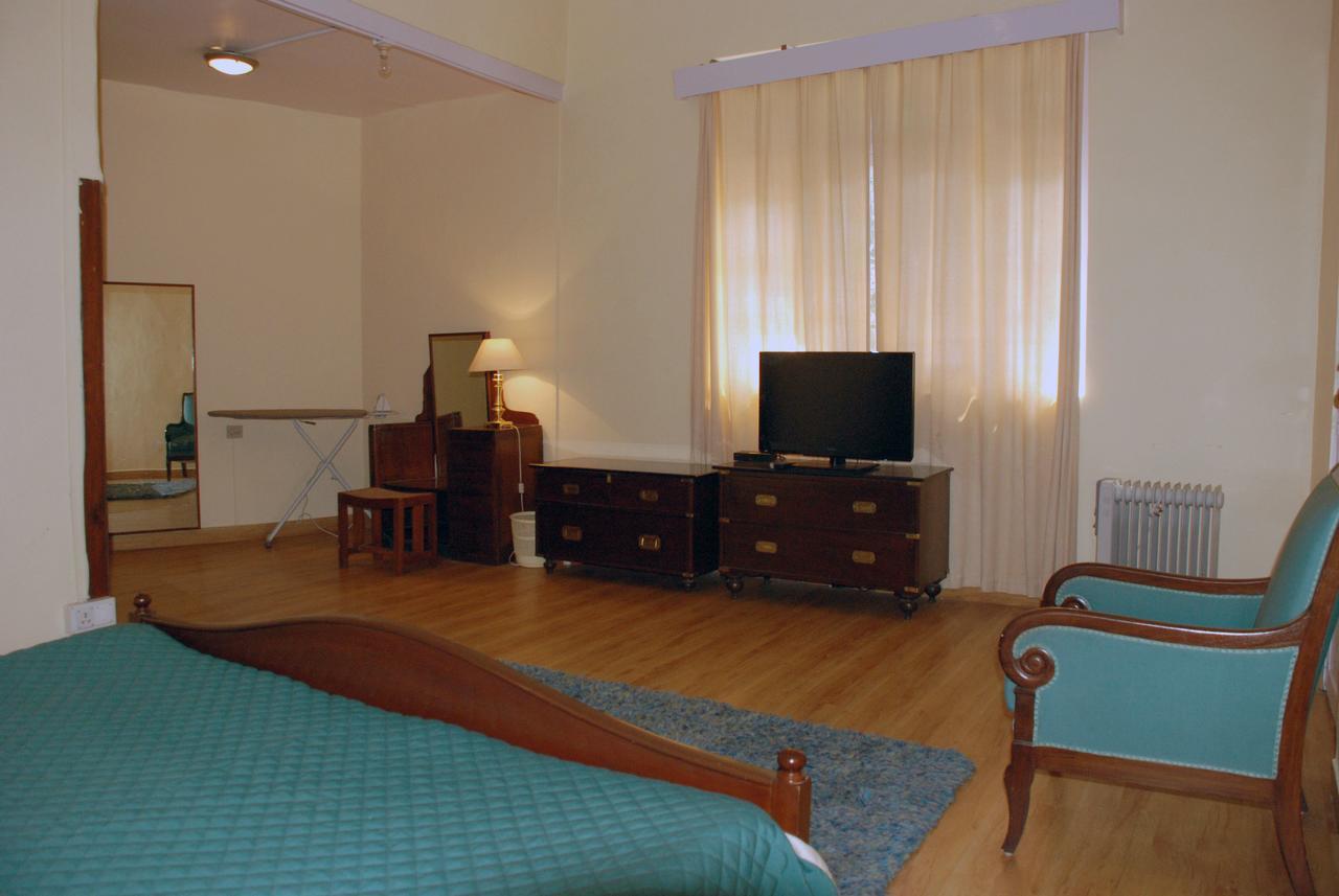Alasia Hotel Kasauli Bagian luar foto