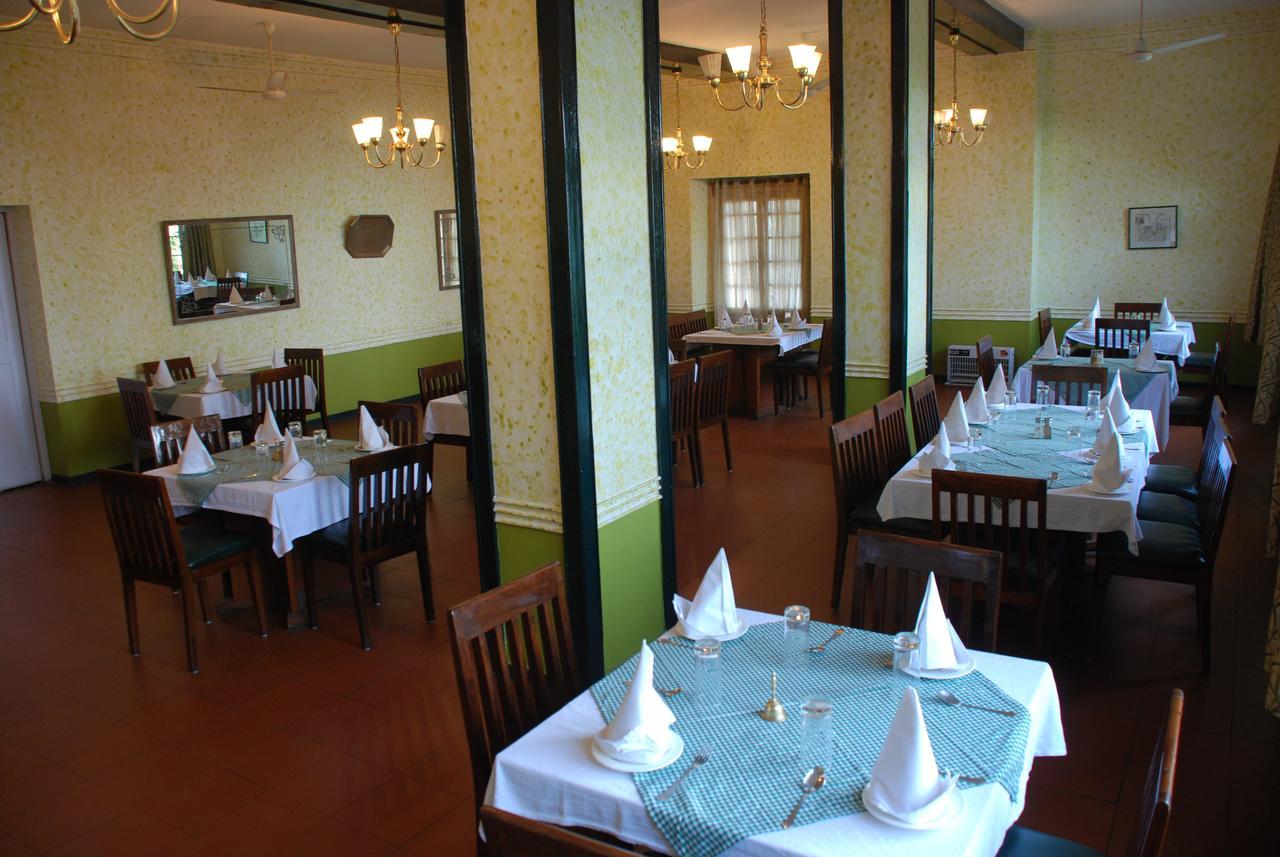 Alasia Hotel Kasauli Bagian luar foto