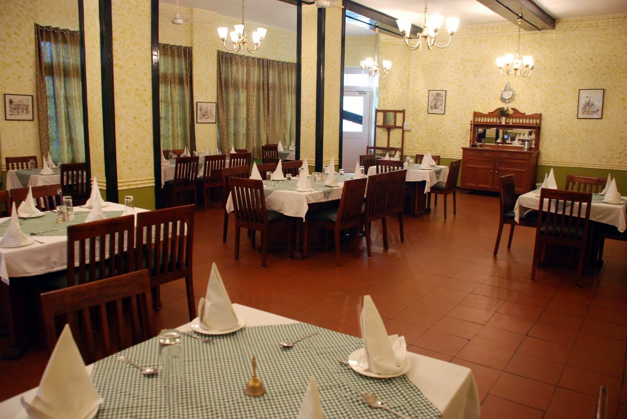 Alasia Hotel Kasauli Bagian luar foto